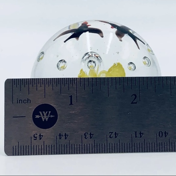 Birds Flying Over Yellow Flower - Art Glass Paperweight with Controlled Bubbles - Picture 4 of 6